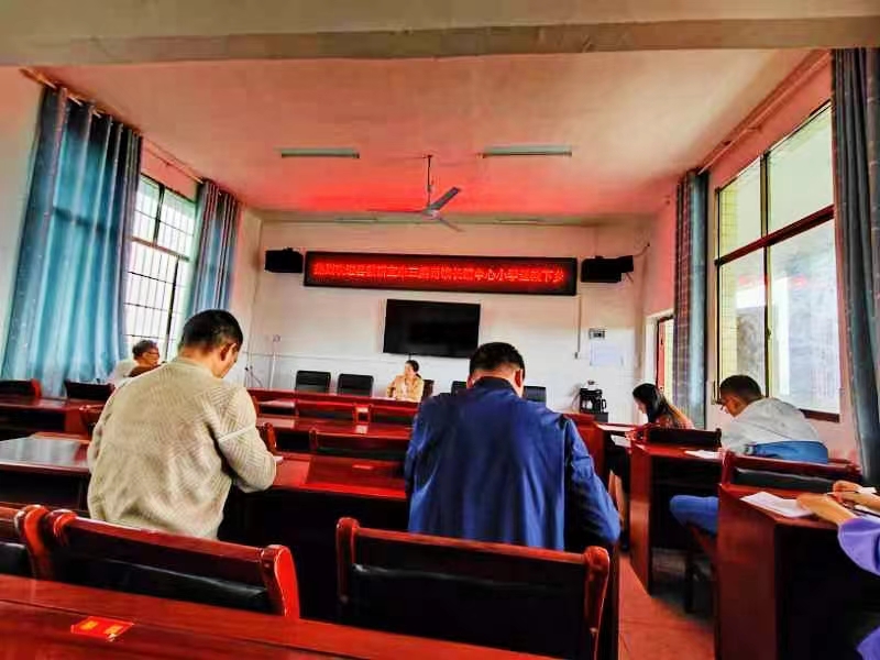 送教下鄉(xiāng)展風(fēng)采，攜手共進(jìn)促成長