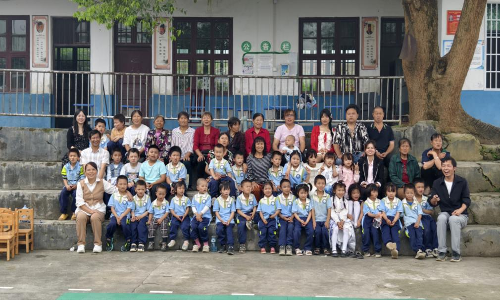 《精心打造首個六一兒童節(jié)》