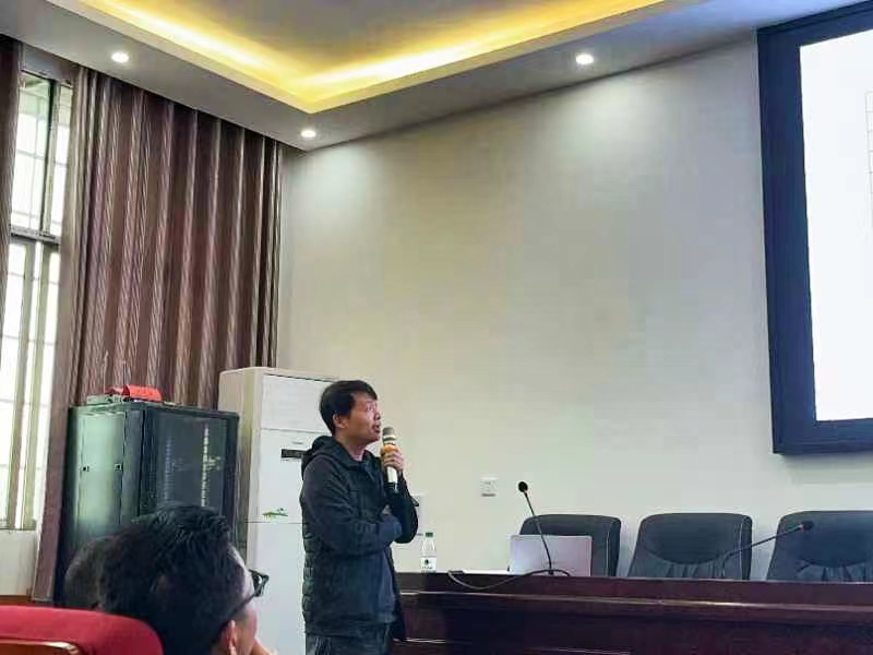 凝心聚力共研討，卯足干勁備高考