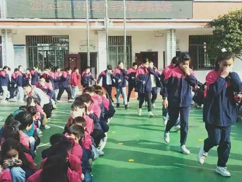 “演練”有方  “火速”逃生
