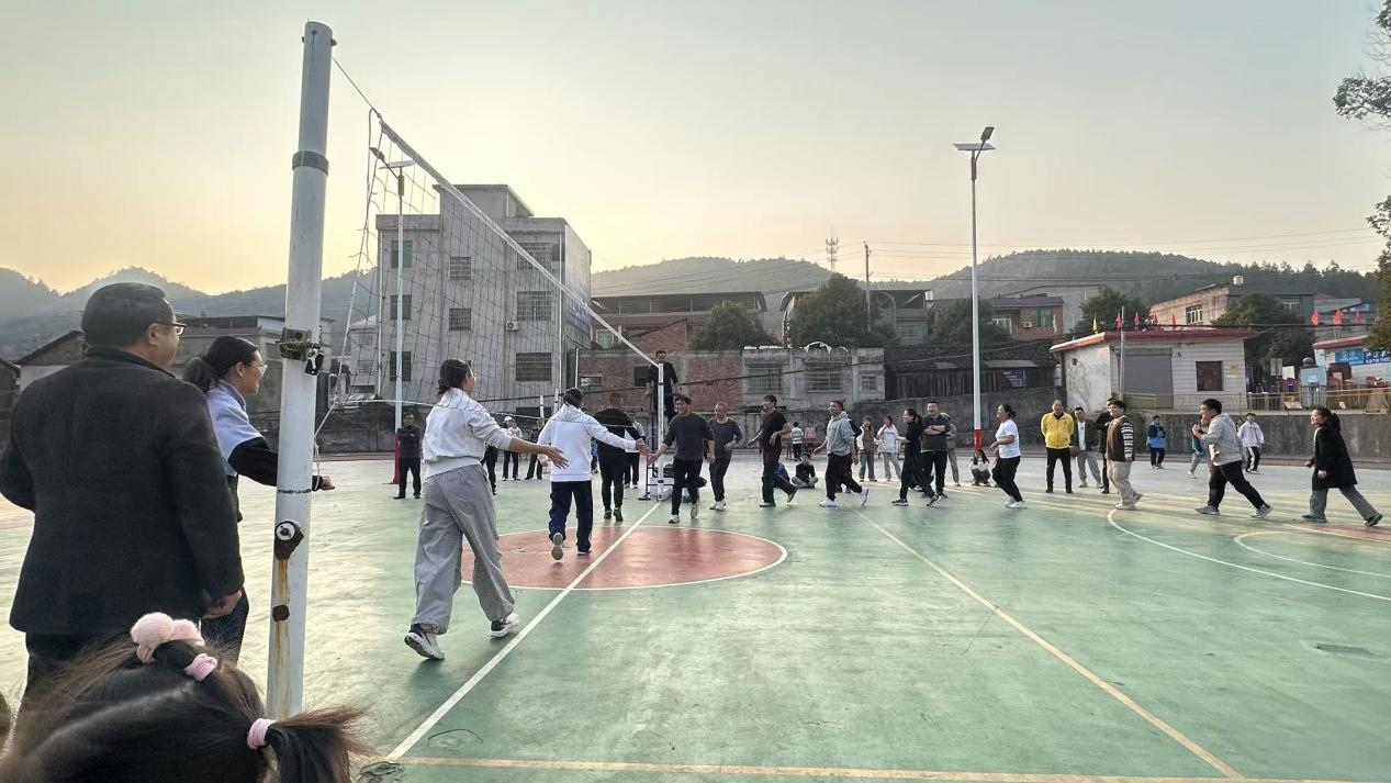 新寧縣第五中學(xué)與一渡水中心校開(kāi)展清廉校園共建交流會(huì)