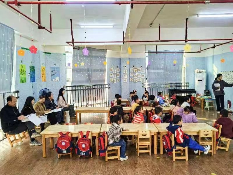“聚”集體智慧 “備”精彩活動