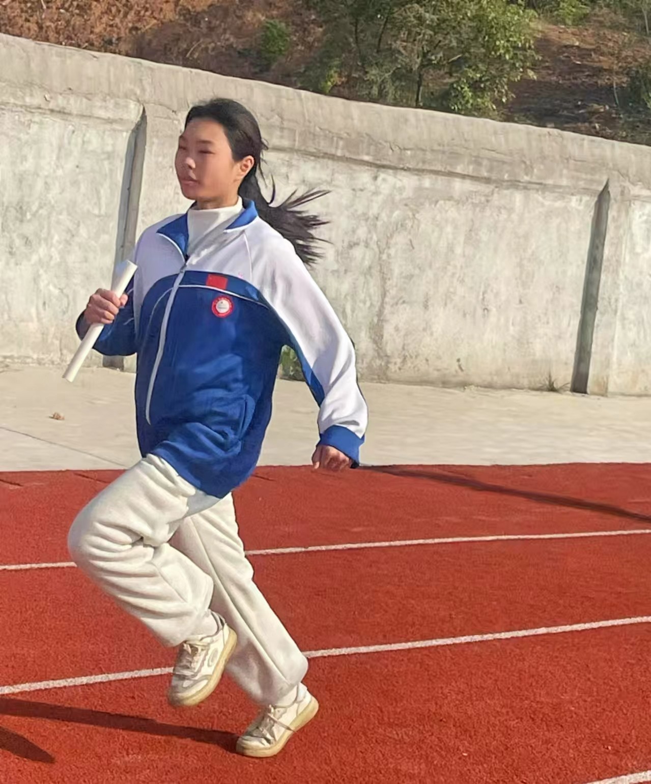 梽木山中學(xué)冬季運動會圓滿舉行，師生共享歡樂時光