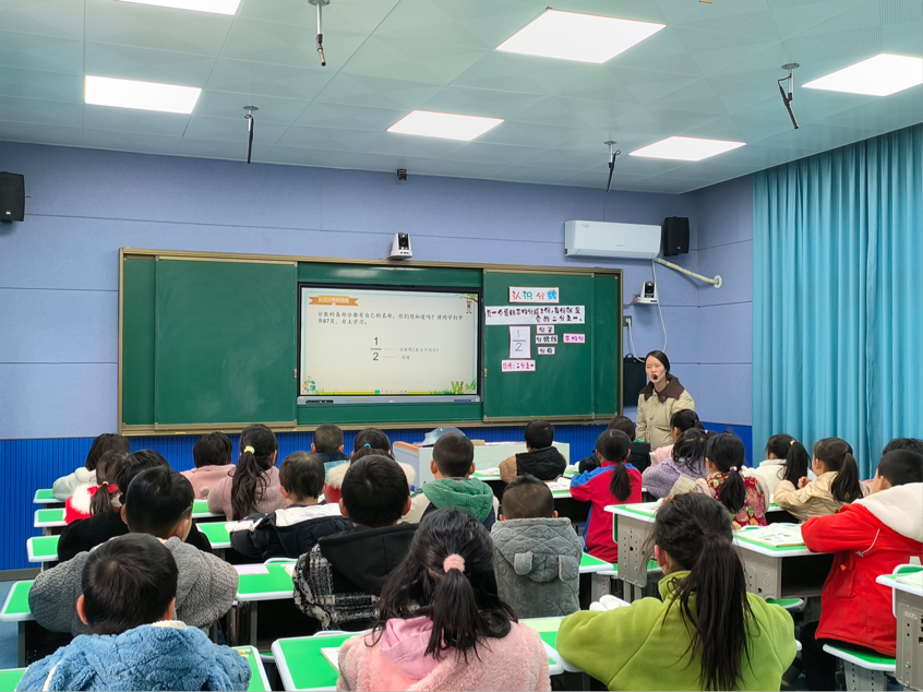 教研共進(jìn)行志遠(yuǎn)，回首足跡展未來