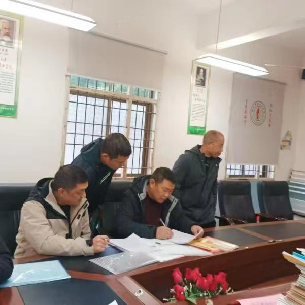 塘田市鎮(zhèn)中心學校開展教學常規(guī)檢查 夯實教育教學根基