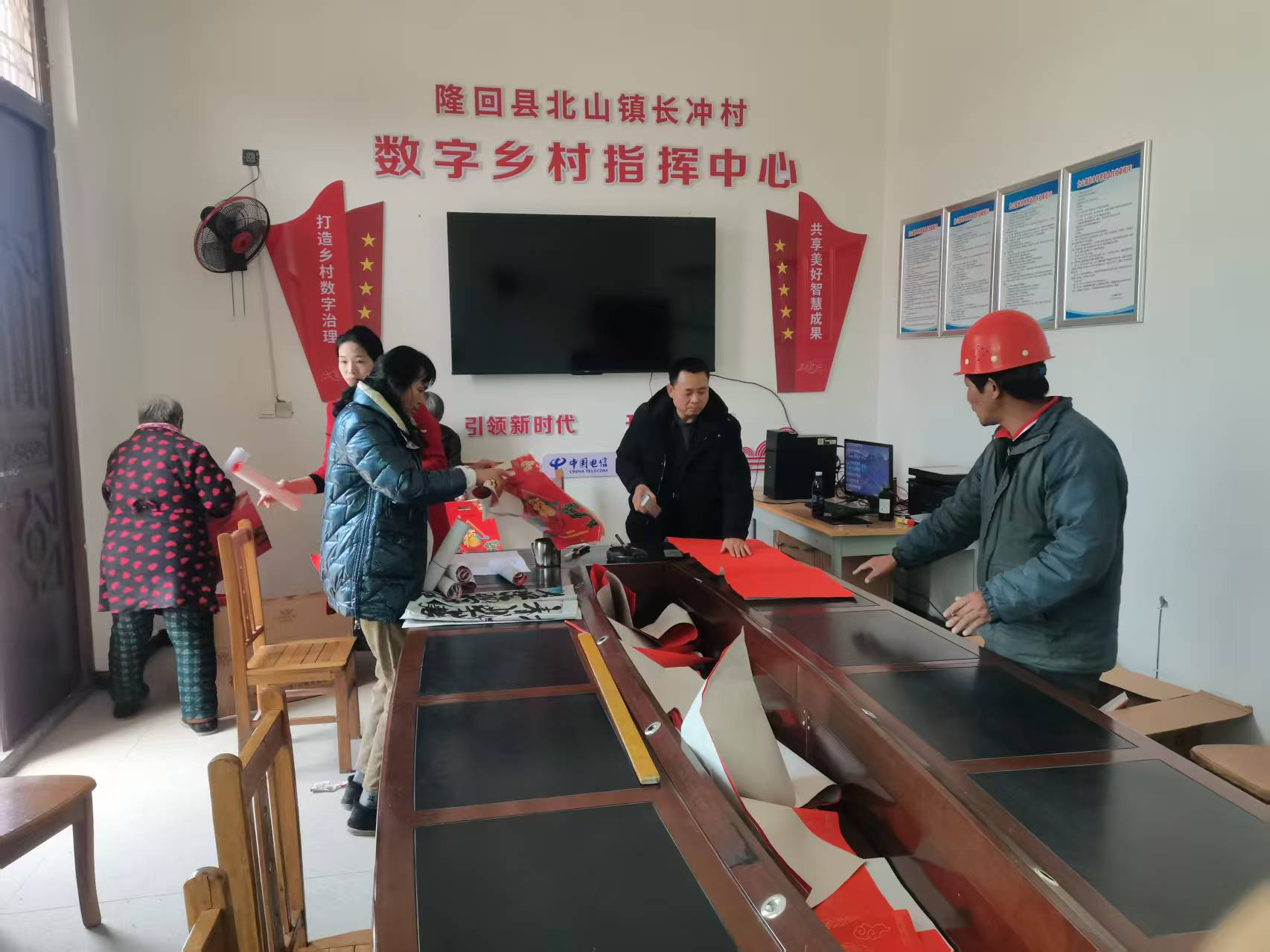 隆回二中：墨香暖寒冬，春聯(lián)寄深情
