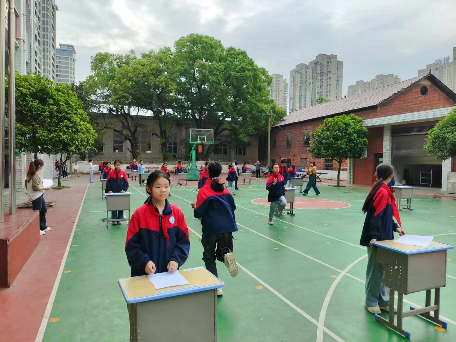 北塔小學(xué)“筆鋒爭(zhēng)霸·閱讀闖關(guān)接力賽”圓滿結(jié)束
