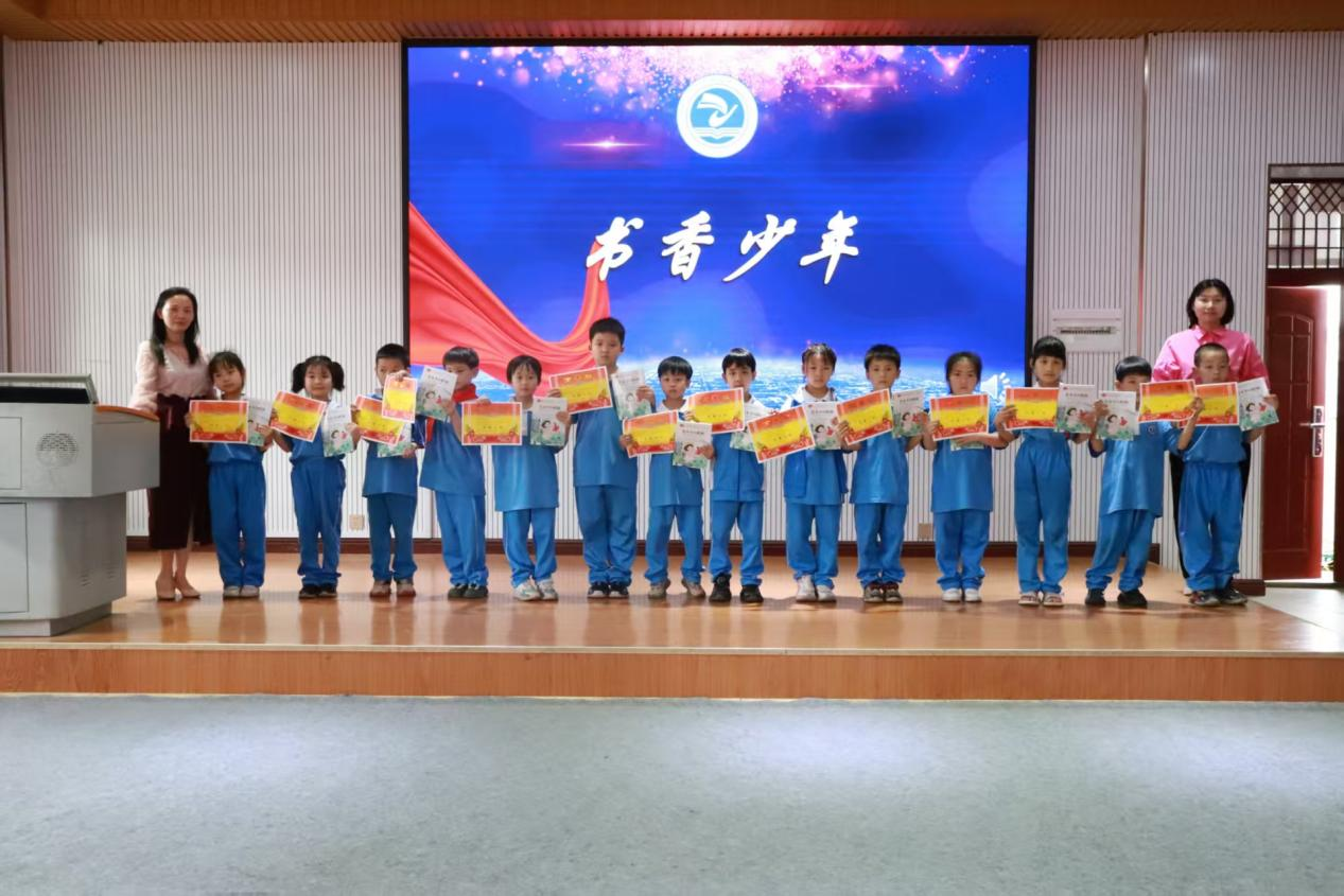 字里行間，遇見(jiàn)星辰大海