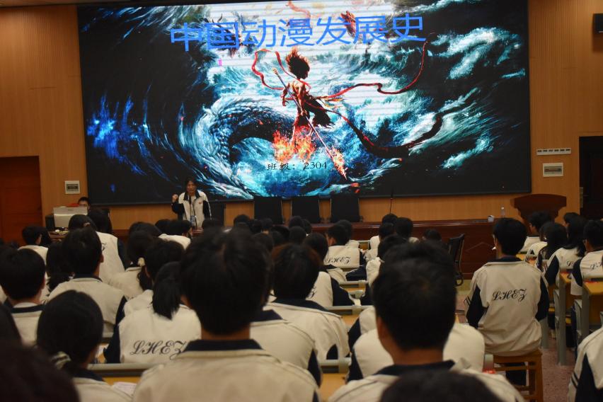 隆回二中舉行研究性學習初賽課題多樣貼近學生實際