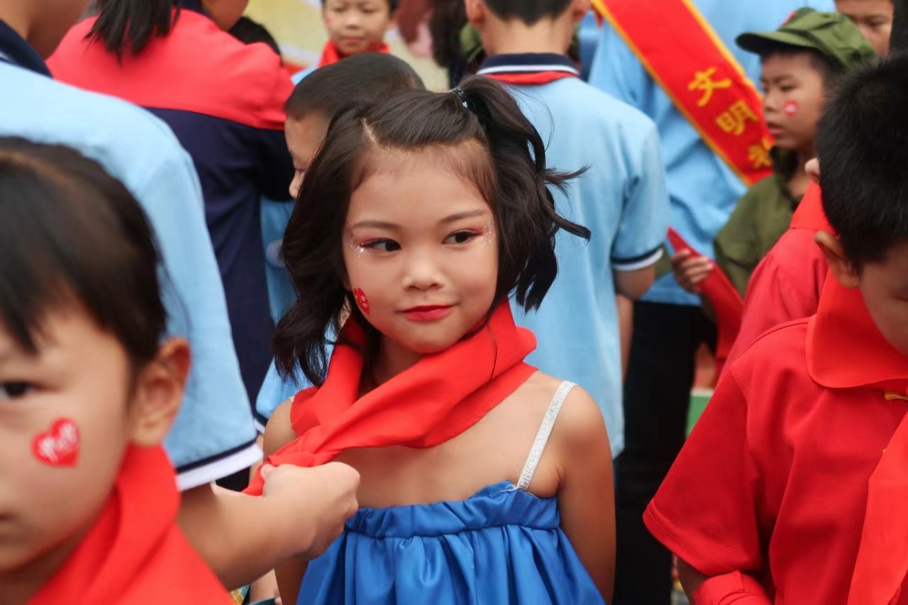 紅領(lǐng)巾新綻北塔園，87名少年許下強國誓言