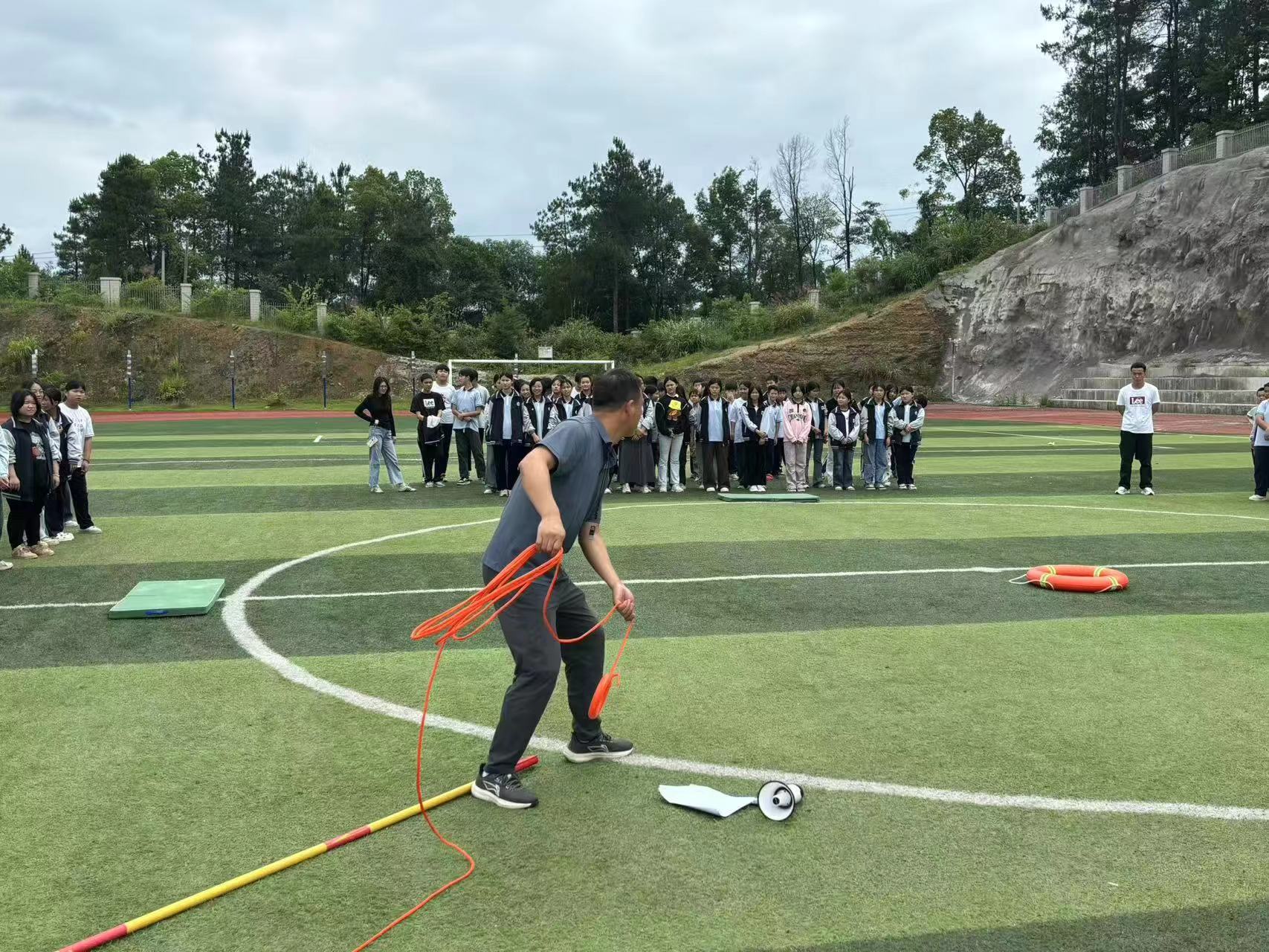 筑牢生命防線   共護夏季安全