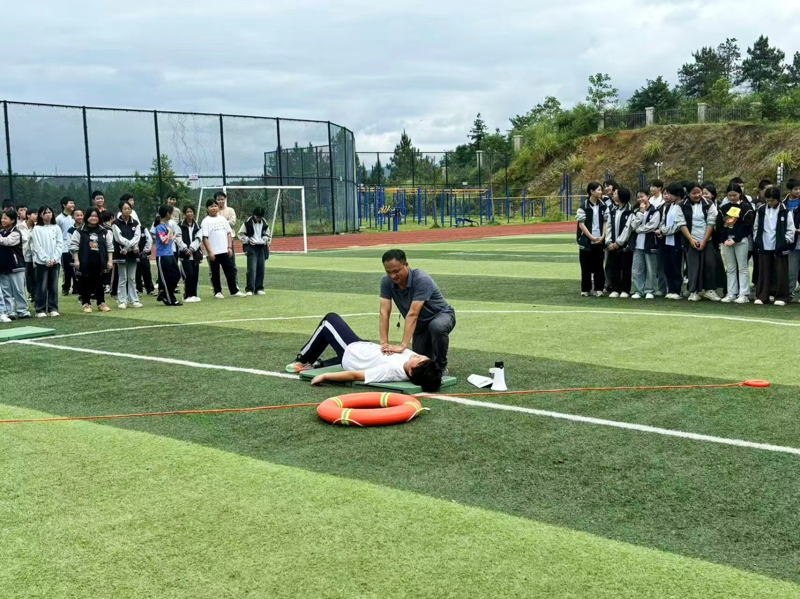 筑牢生命防線   共護夏季安全