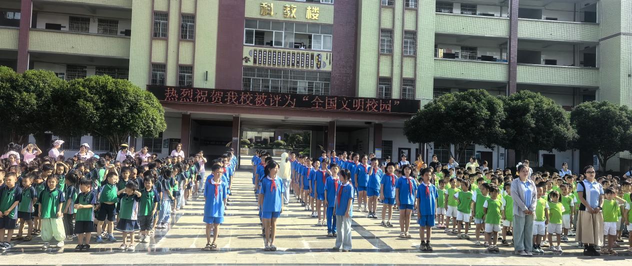 魅力二小開(kāi)展沉浸式幼小銜接活動(dòng) 點(diǎn)亮成長(zhǎng)新起點(diǎn)