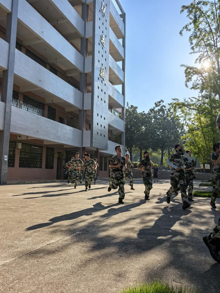 隆回二中：應(yīng)急疏散演練，筑牢校園安全防線